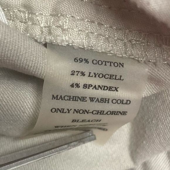 ANN TAYLOR Khaki‎ Cuffed Bermuda Shorts Size 8 Tan - Picture 3 of 9